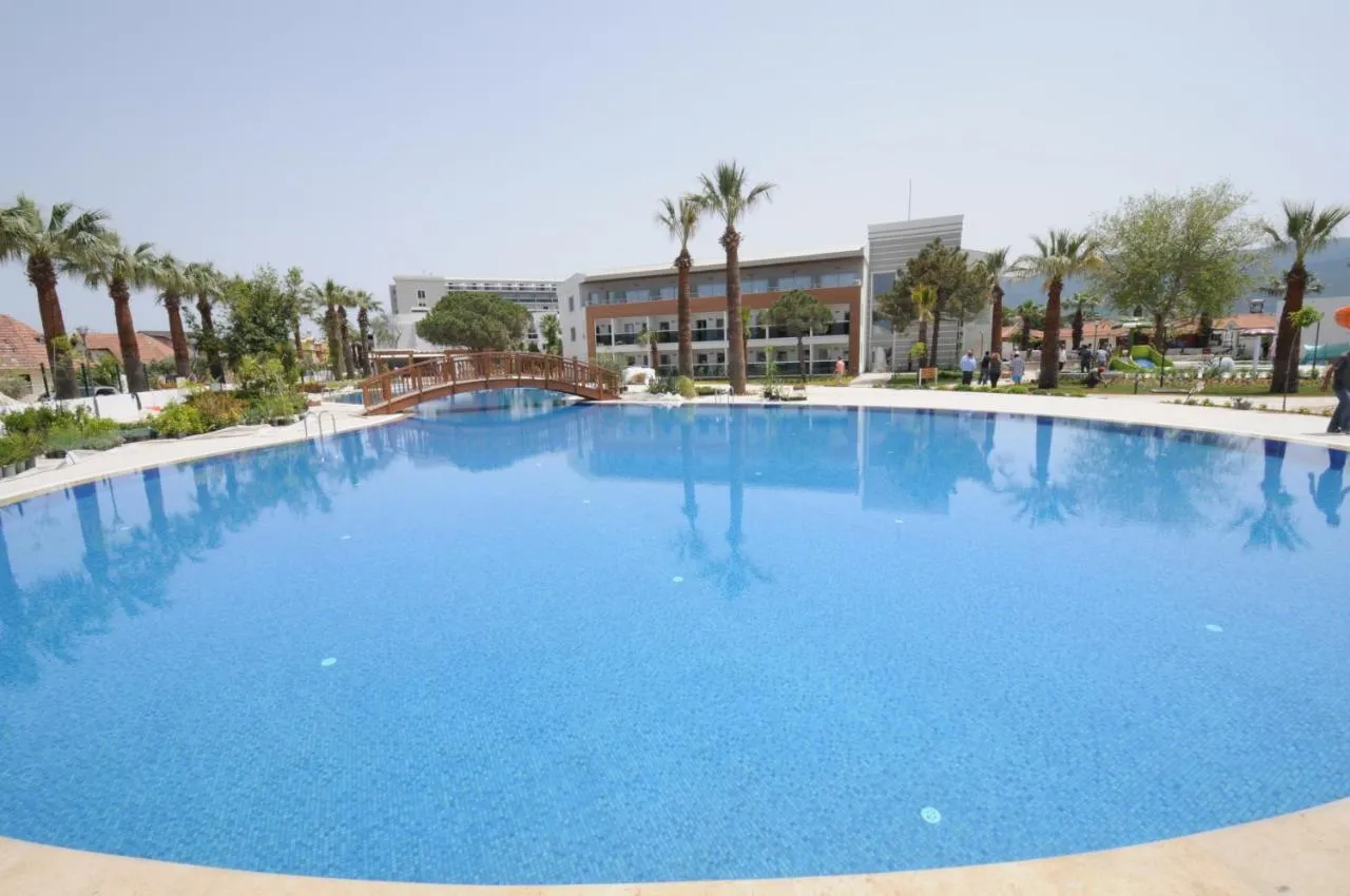 Palm Wings Beach Resort & Spa-1