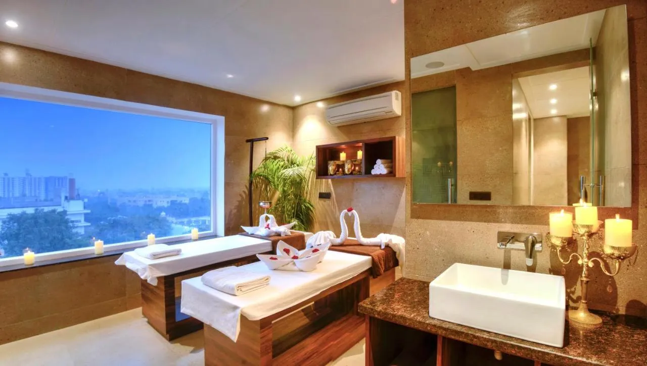 Hotel Royale Regent-1