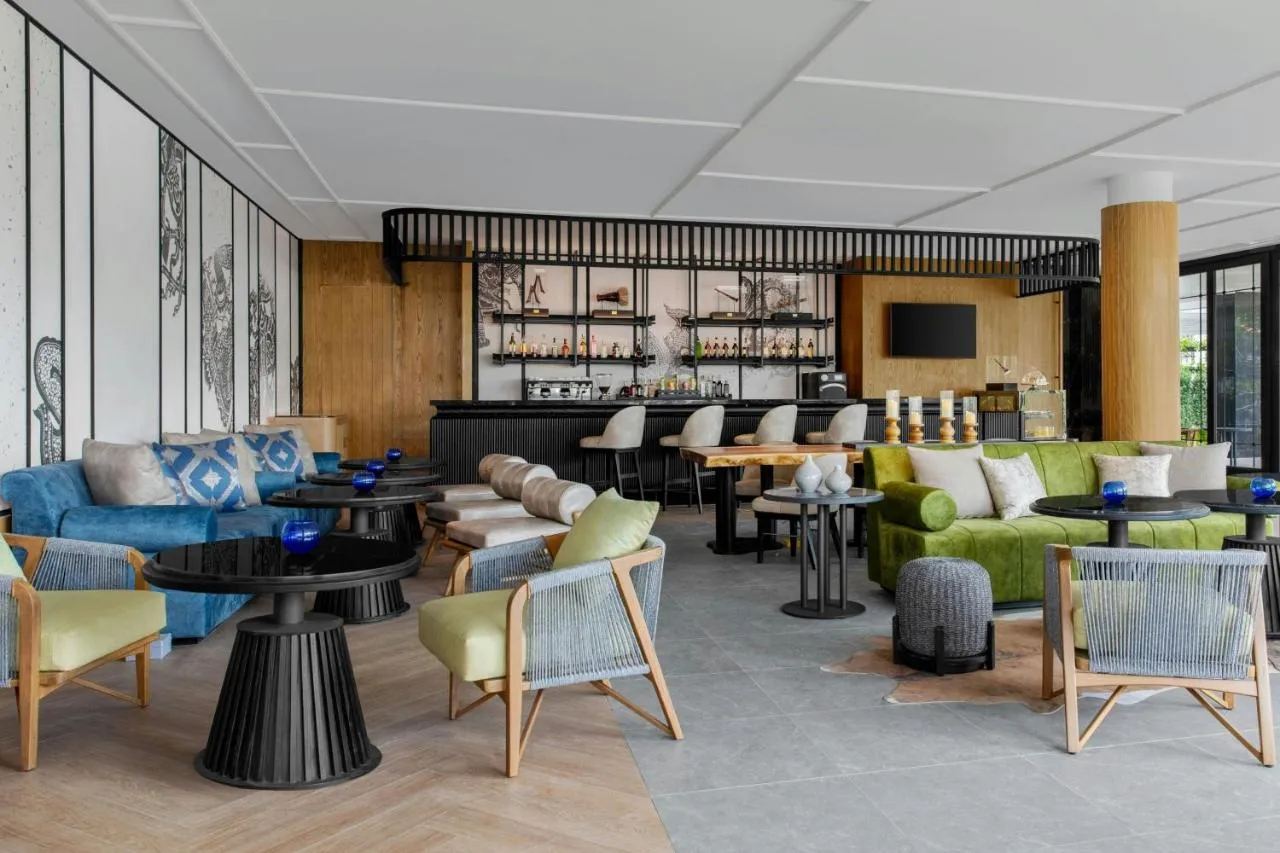 Courtyard by Marriott Phuket Town slide-5