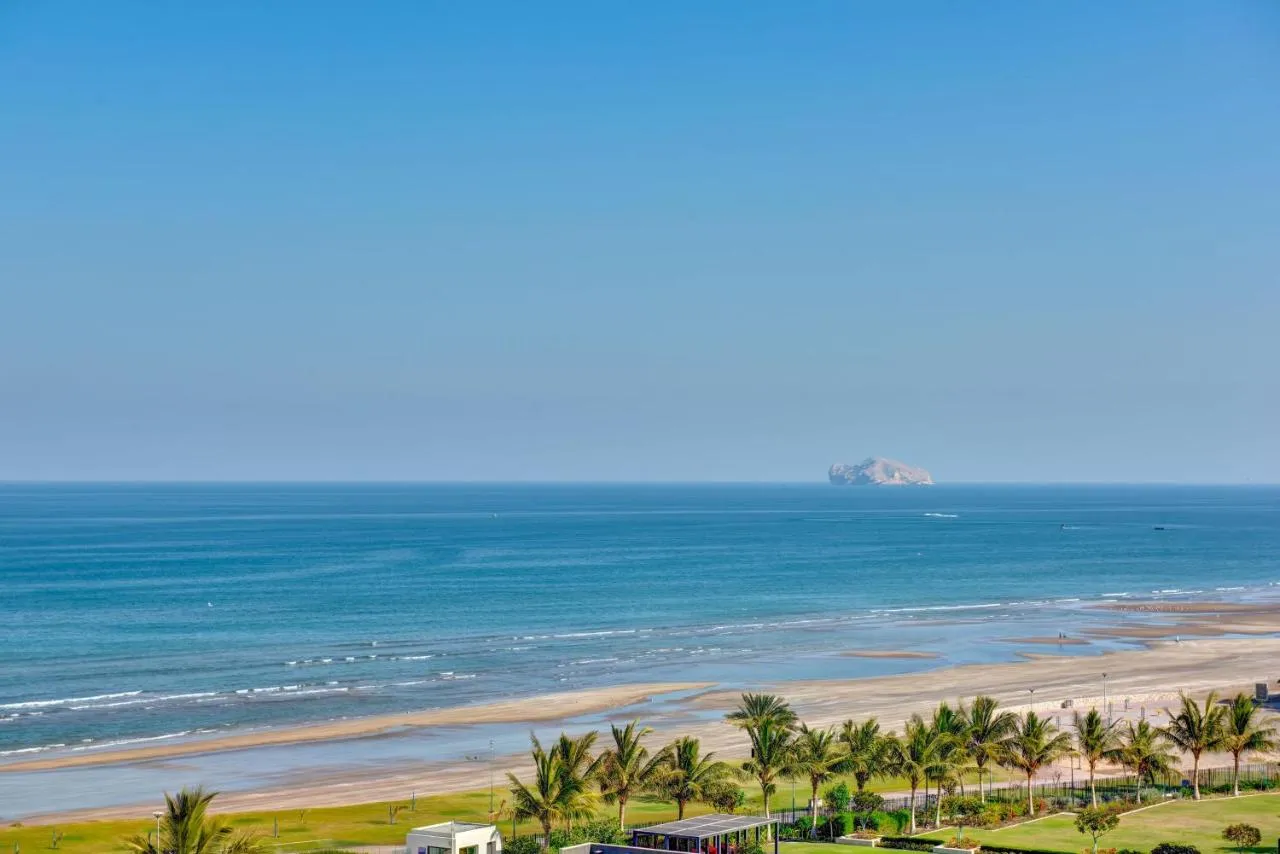 InterContinental Muscat, an IHG Hotel slide-5