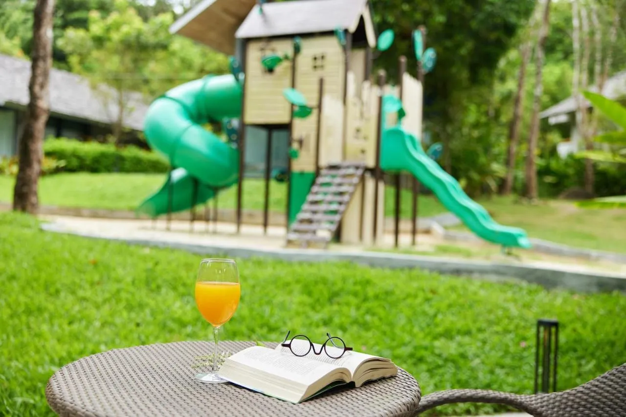 Island Escape By Burasari slide-5