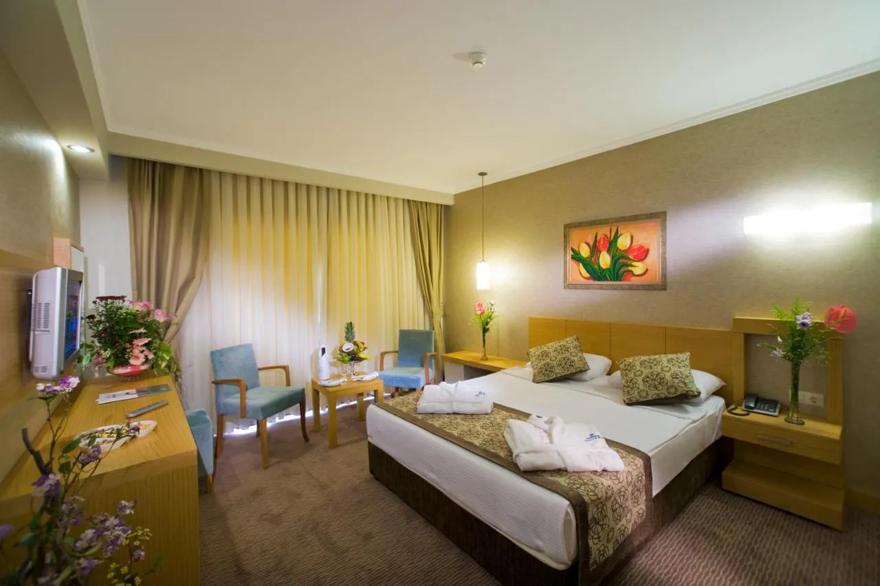 Saphir Resort & Spa hotel slide-5