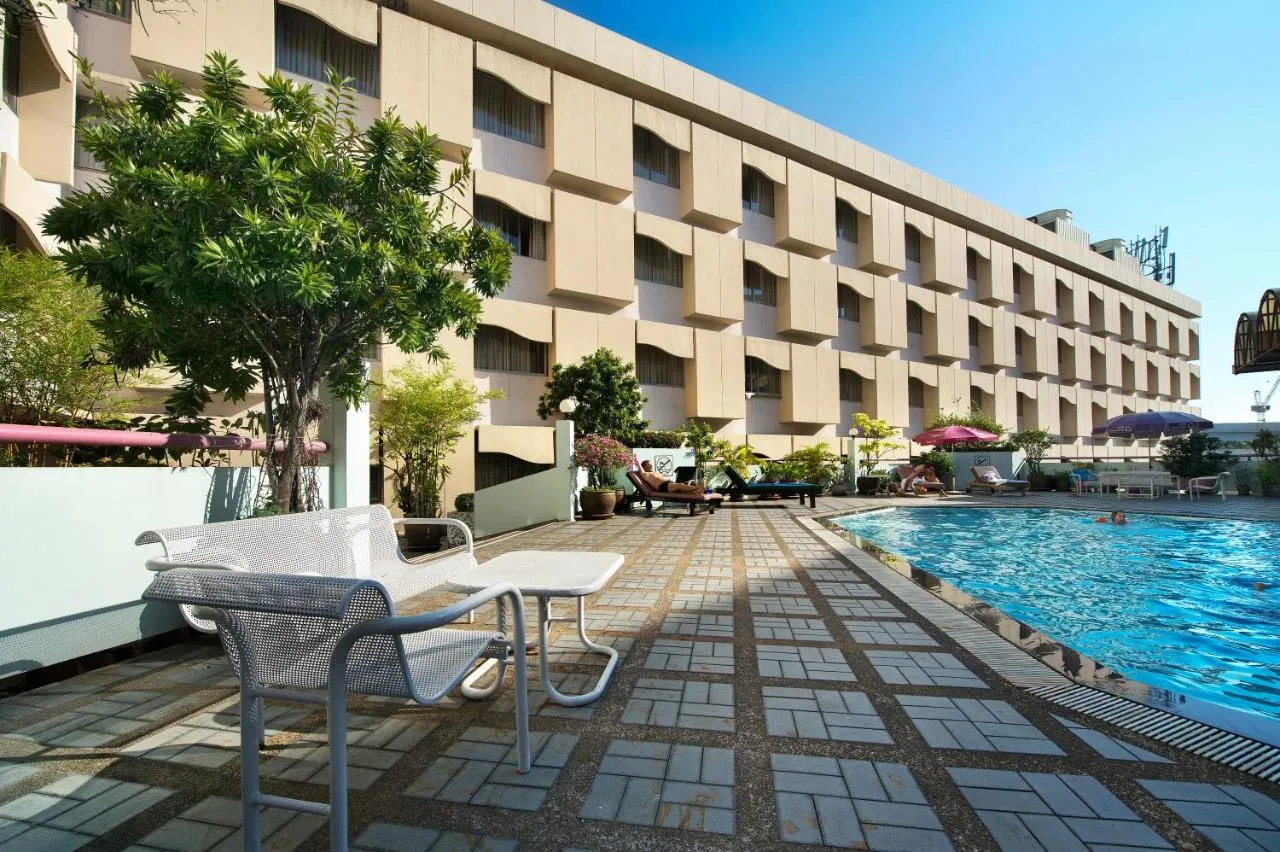 Royal Rattankosin Hotel slide-3