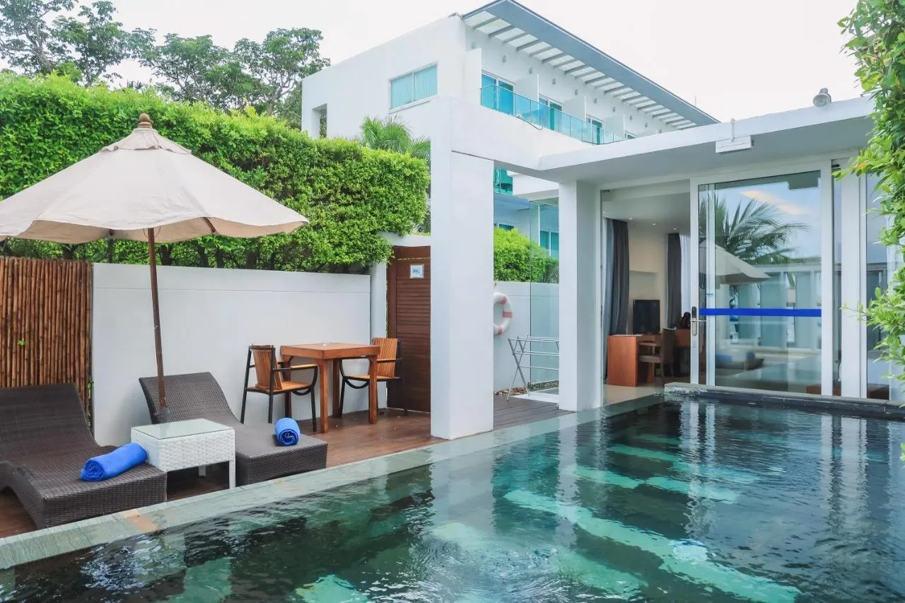KC Beach Club and Pool Villas slide-3