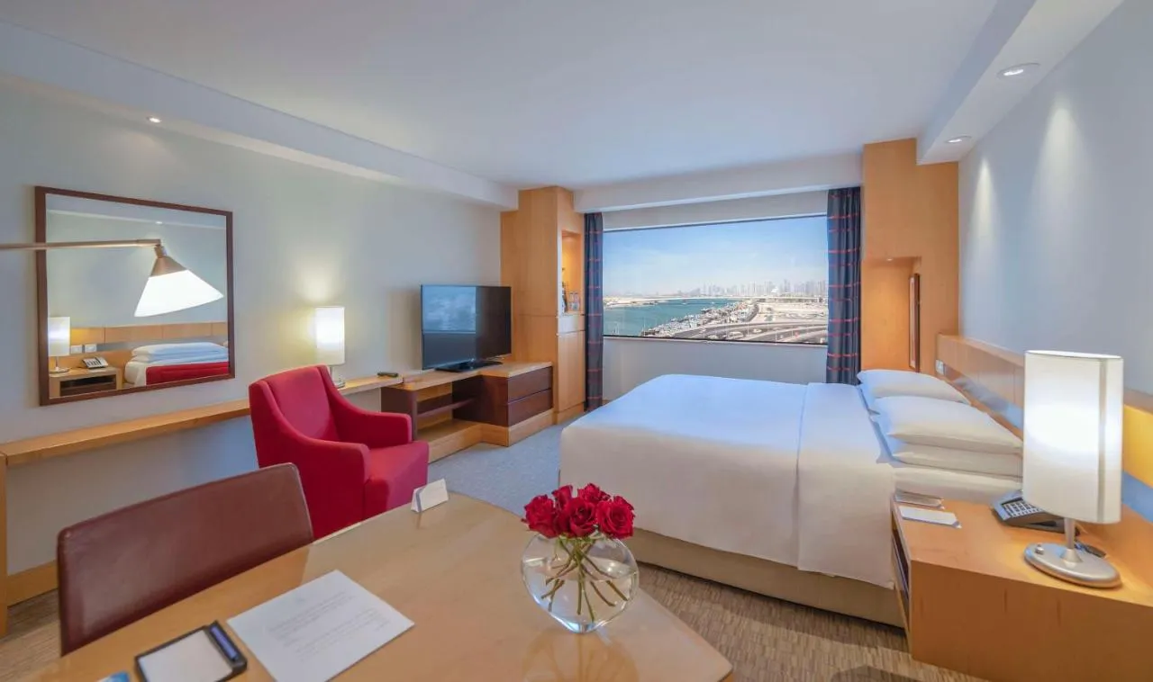 Hyatt Regency Dubai - Corniche slide-3
