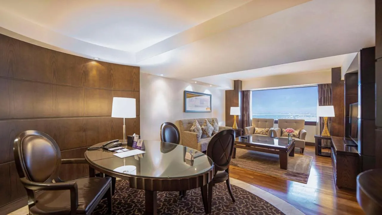 Hyatt Regency Dubai - Corniche-2