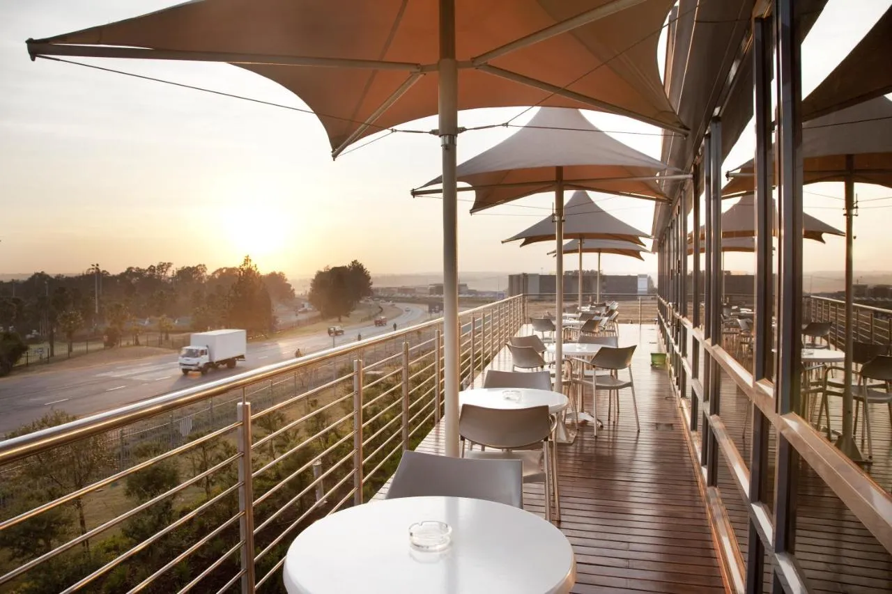 Holiday Inn Sandton hotel slide-3
