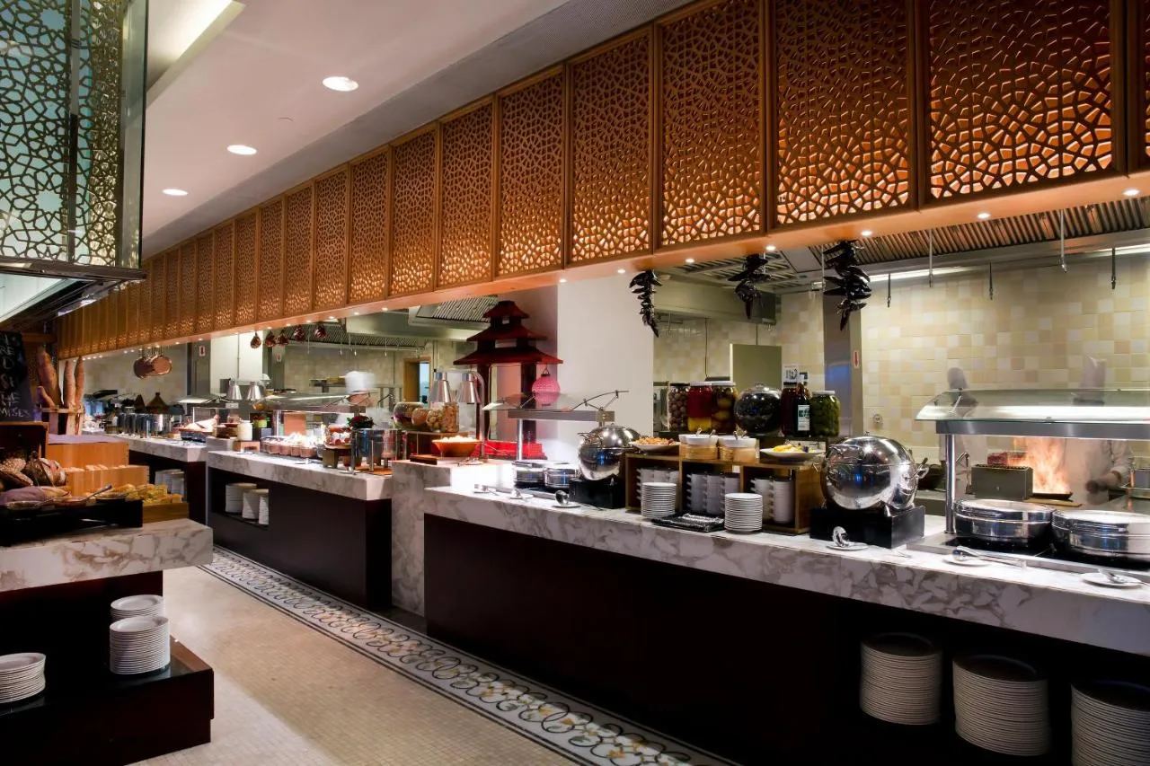 Bab Al Qasr Hotel-1
