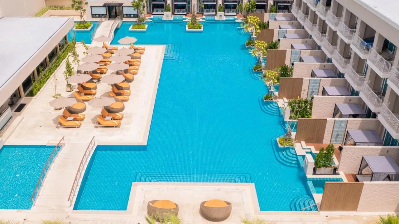 M Social Hotel Phuket slide-3