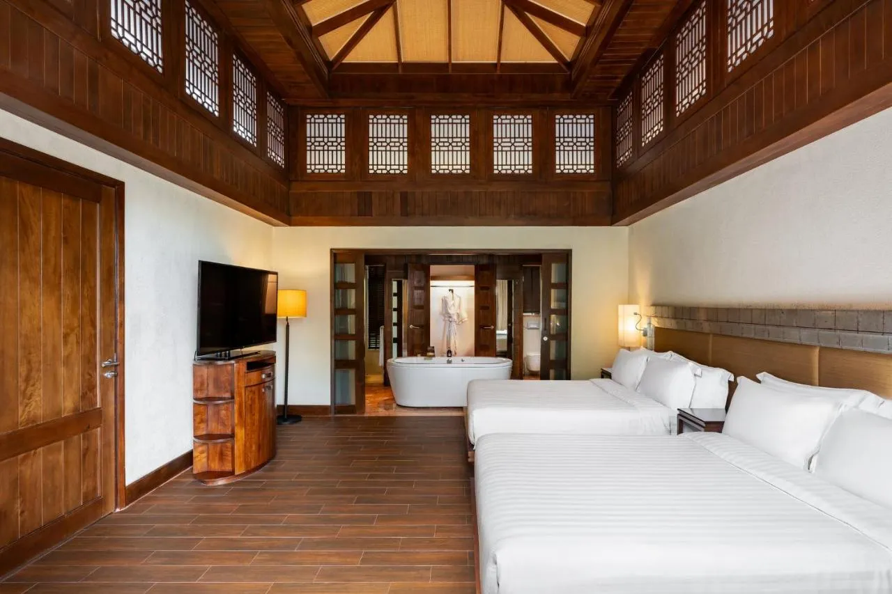 Centara Grand Beach Resort Phuket-2