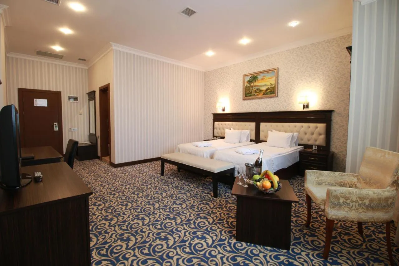 New Baku hotel slide-5
