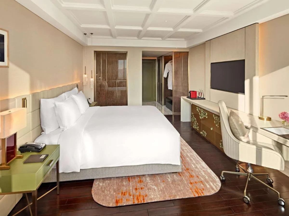 Movenpick Hanoi hotel slide-5