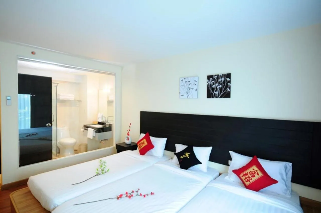 Boss Suites Nana Hotel-1