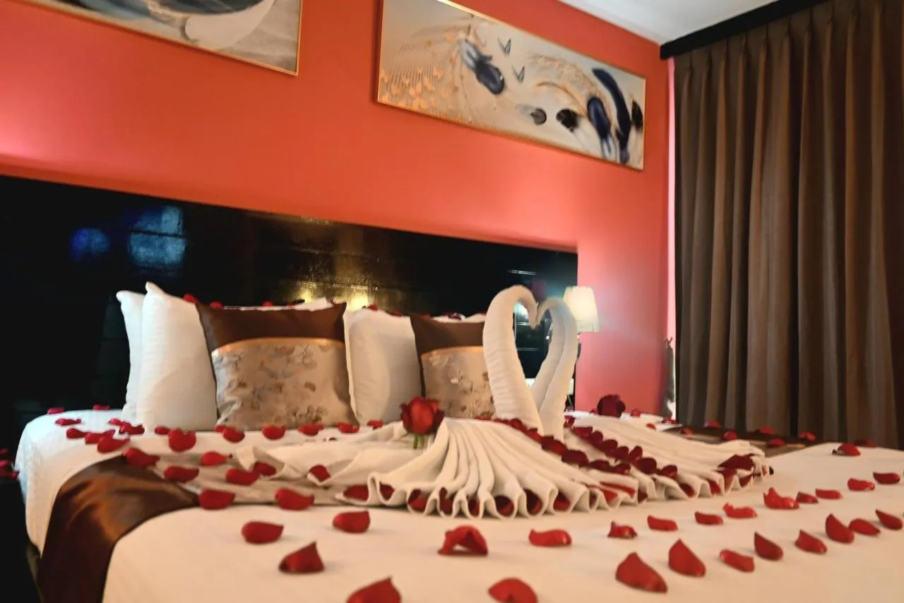 Boss Suites Nana Hotel-2