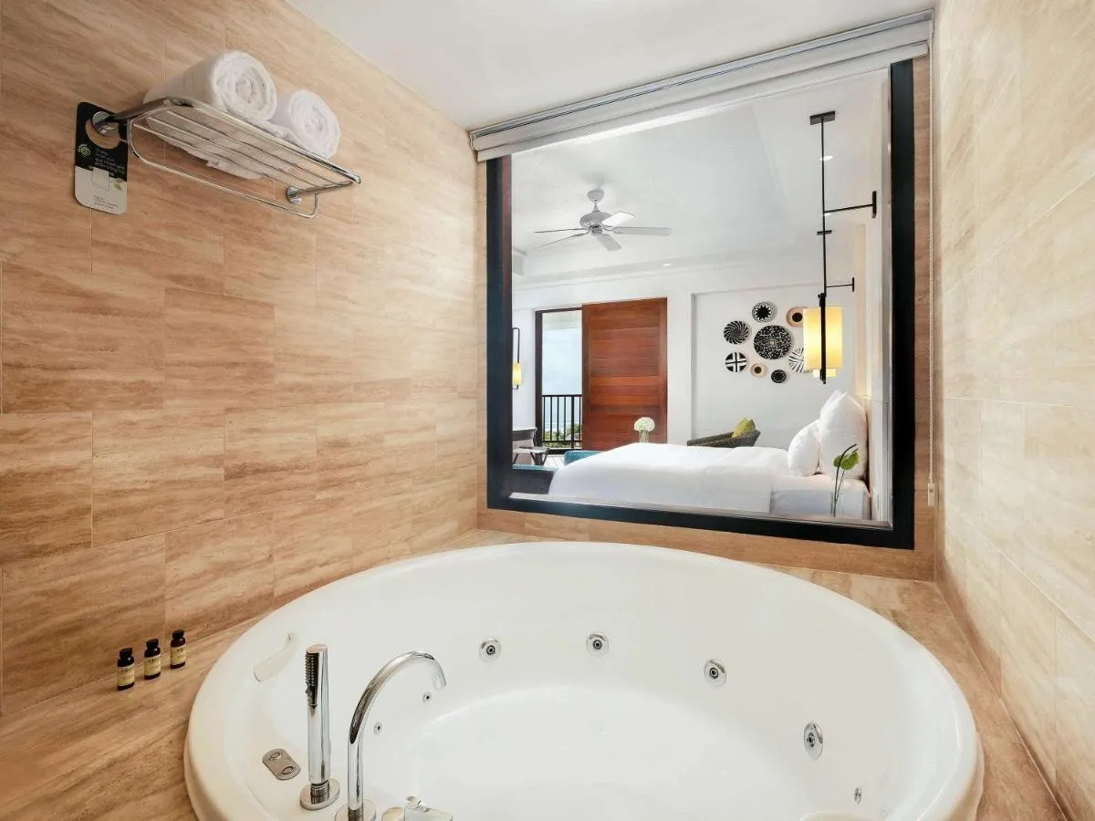 Pullman Danang Beach Resort hotel-1