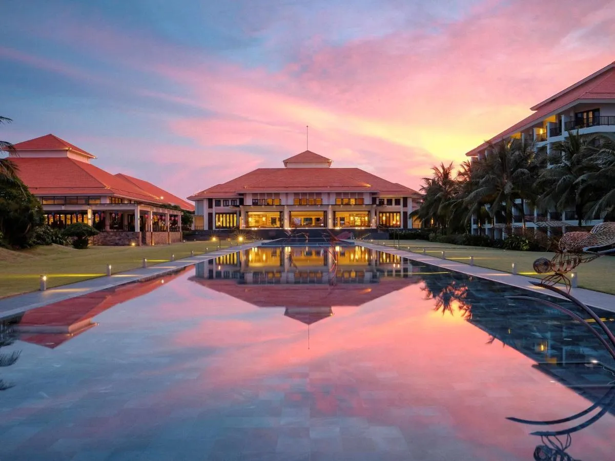 Pullman Danang Beach Resort hotel slide-4