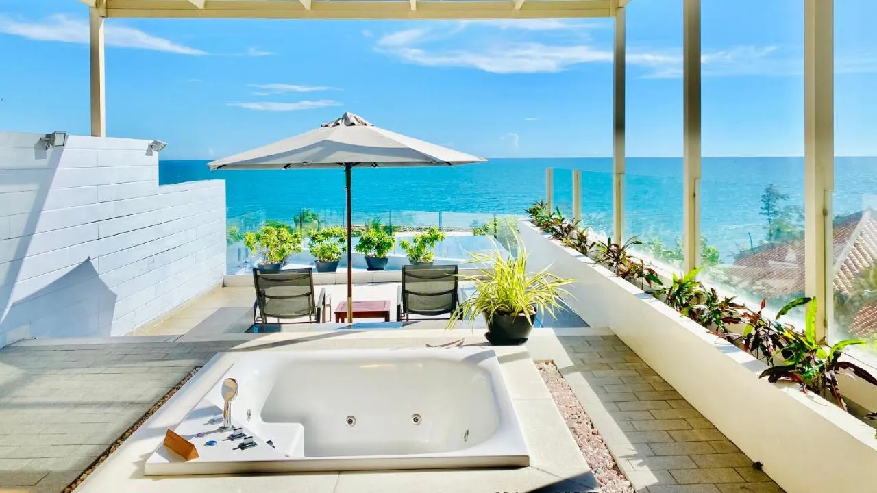 The Cliff Resort Residences hotel slide-3