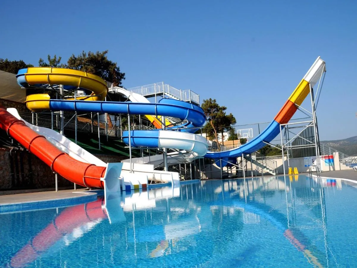 Blue Dreams Resort slide-5