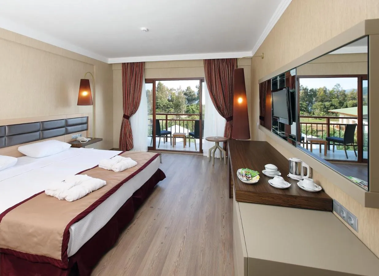 Fortezza Beach Resort-1