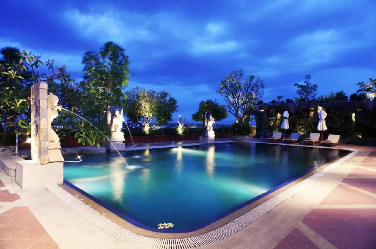 Furama Chiang Mai Hotel slide-3