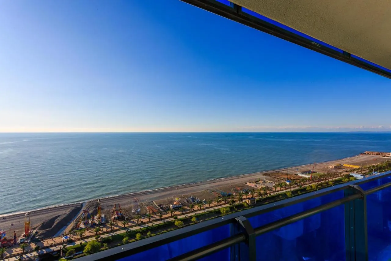 DOWNTOWN Centre in Batumi Aparthotel Orbi City slide-3