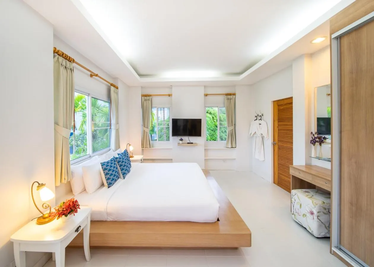 Blu Marine Hua Hin Resort & Villas slide-4