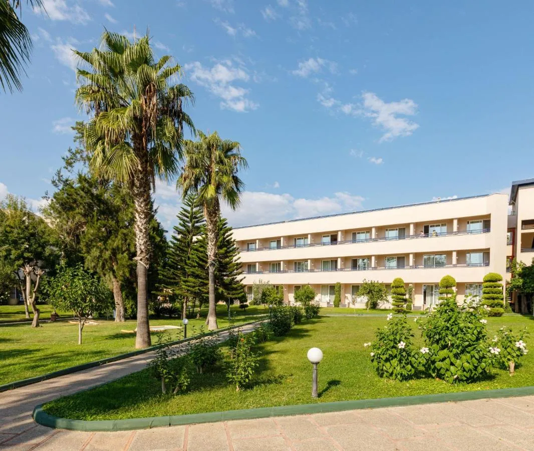 Labranda Alantur Hotel slide-5