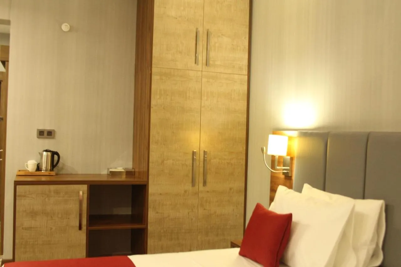 Ramada by Wyndham Van hotel-1