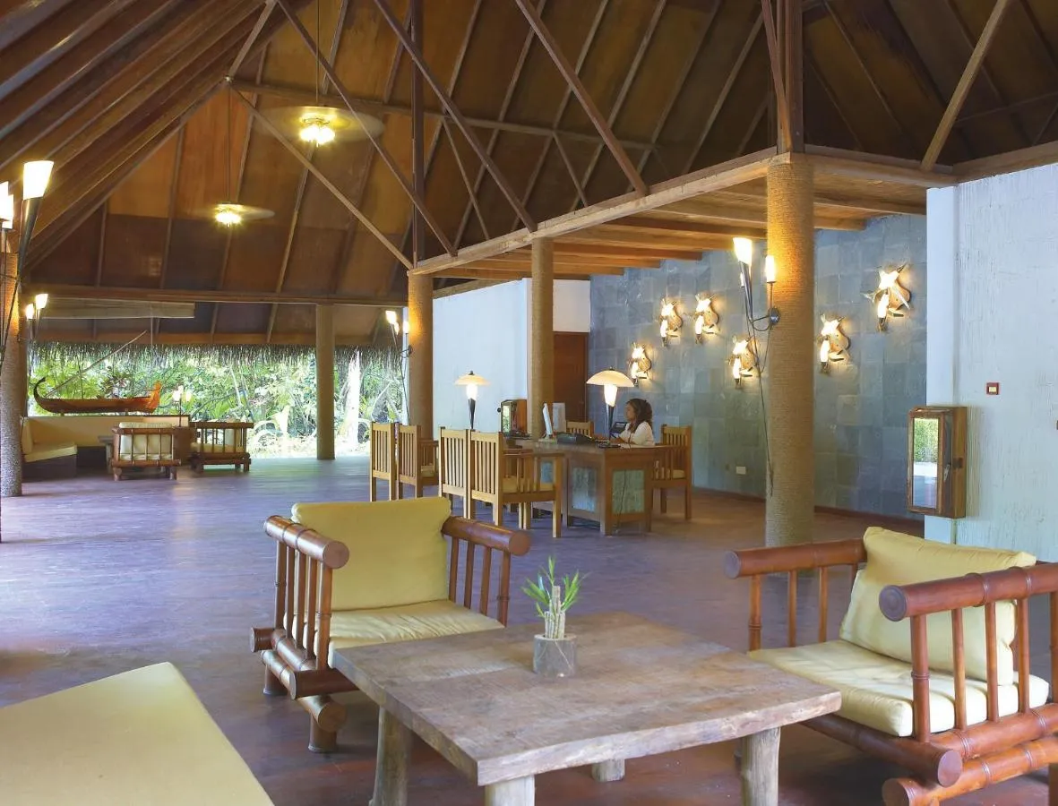 Filitheyo Island Resort slide-5
