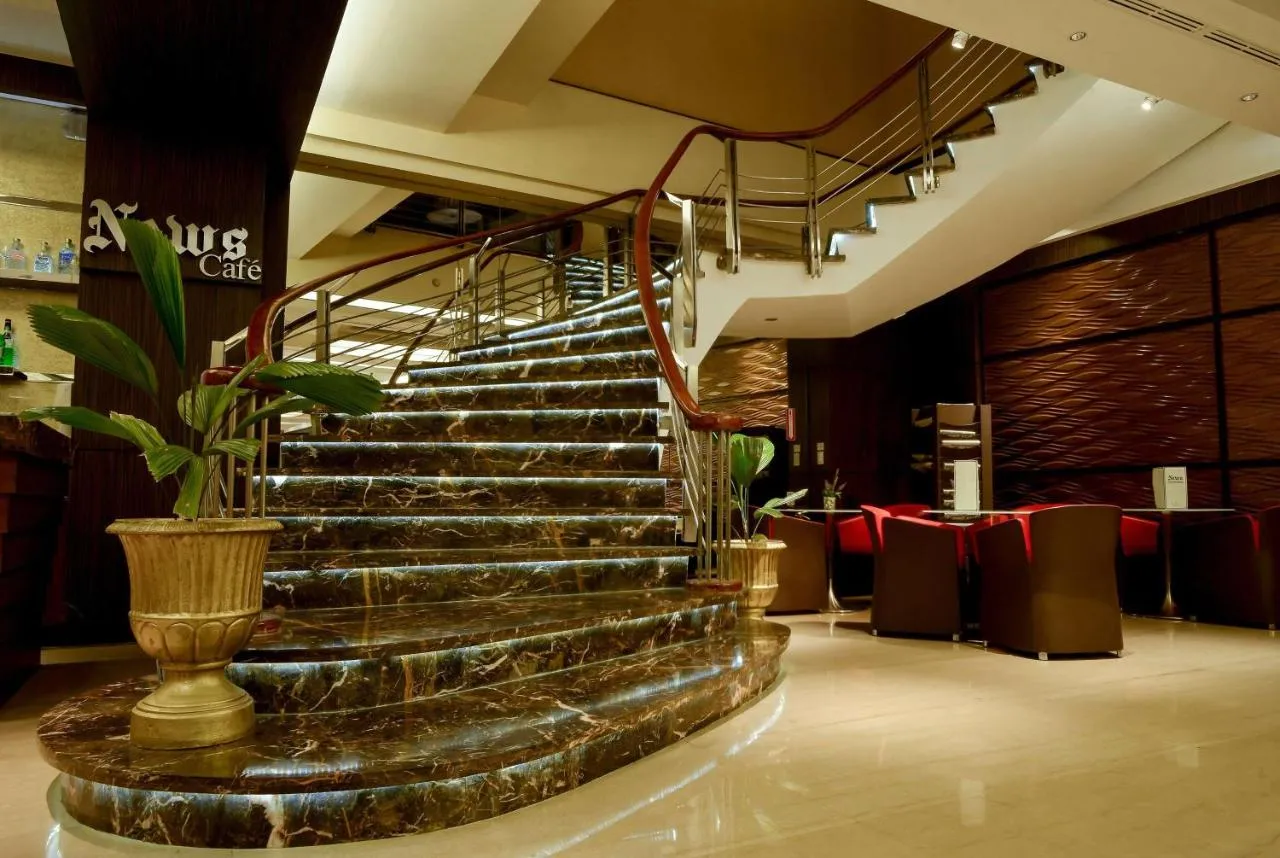 Ramada by Wyndham Manila Central-2