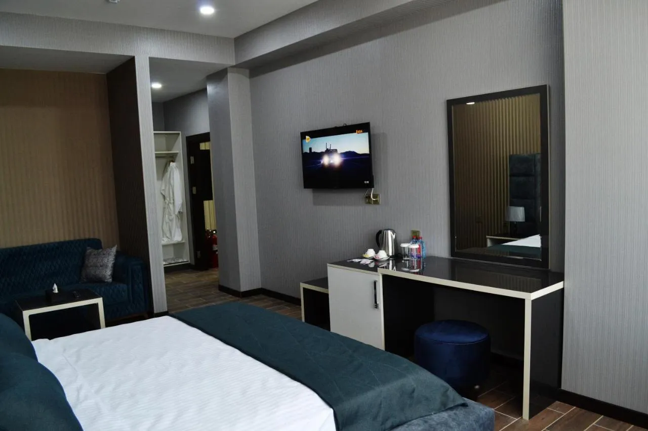 Supreme Hotel Baku-1