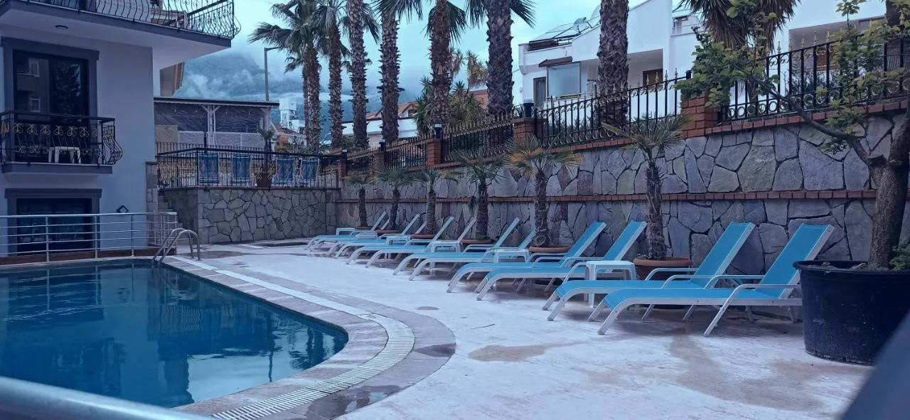 Orange Garden Hotel slide-4