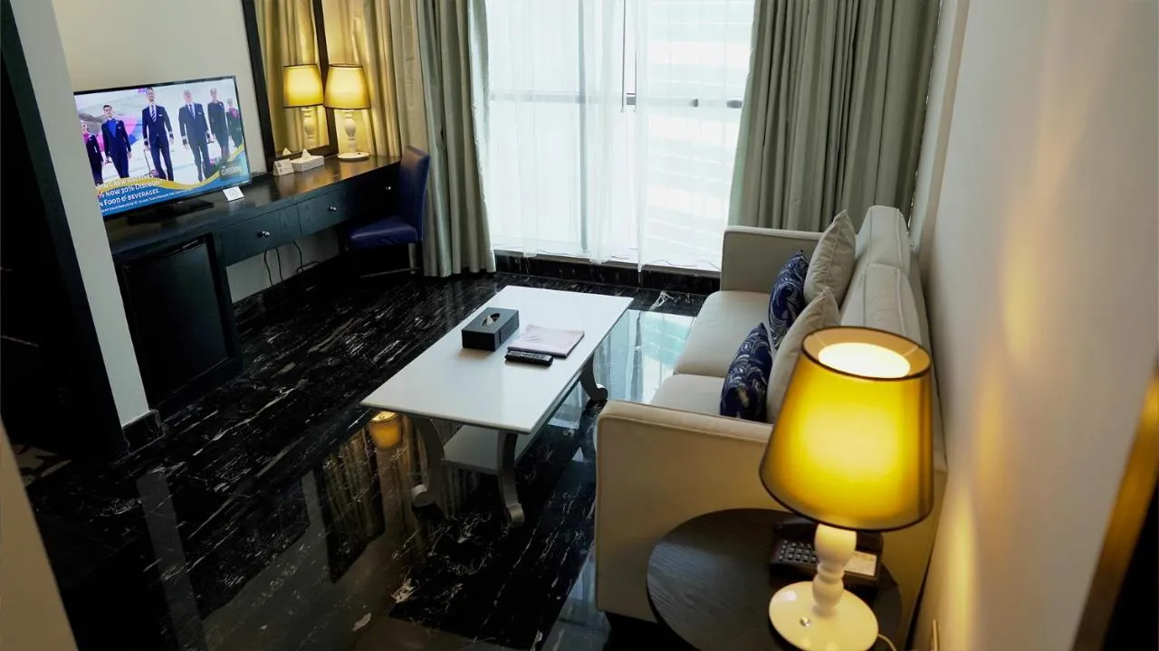 Signature 1 Hotel Tecom slide-3