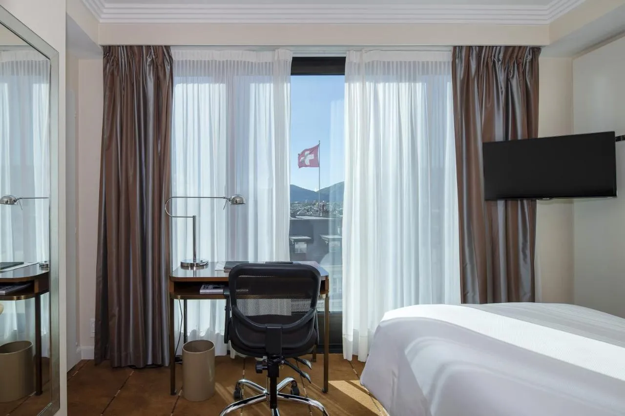 Warwick Geneva hotel slide-4