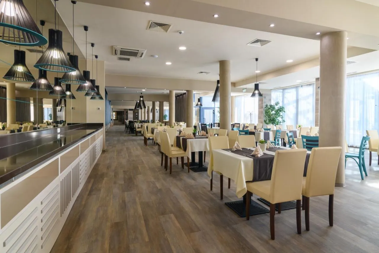 Azalia Hotel Balneo & SPA-2