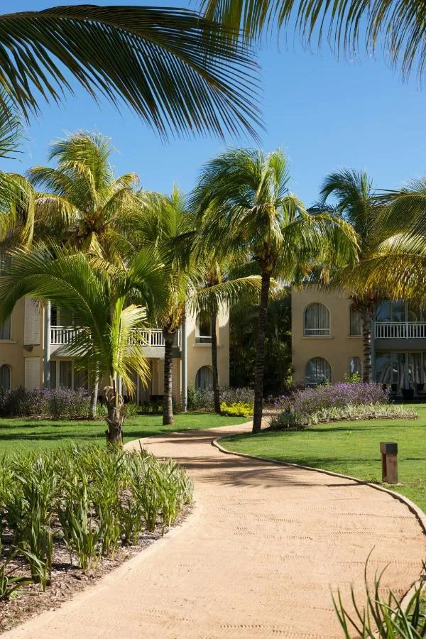 Outrigger Mauritius Beach Resort hotel slide-4