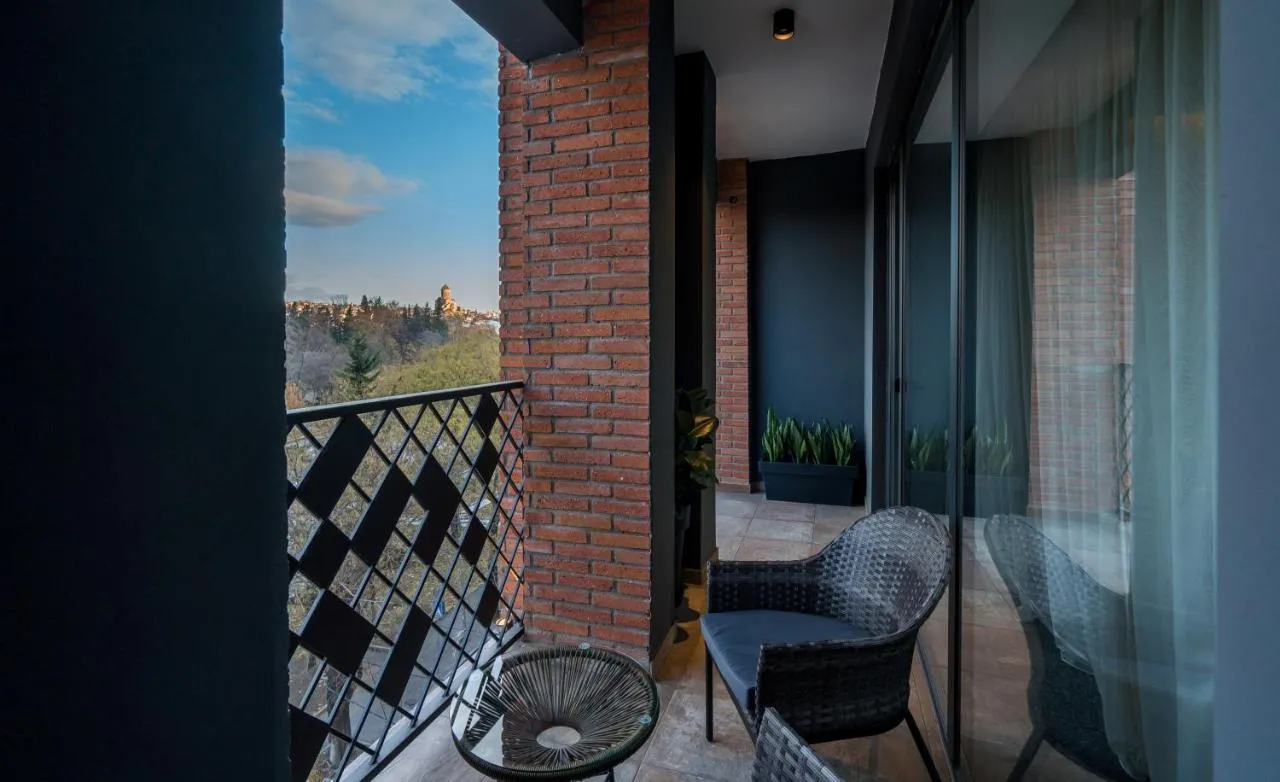 Bridge Hotel-1