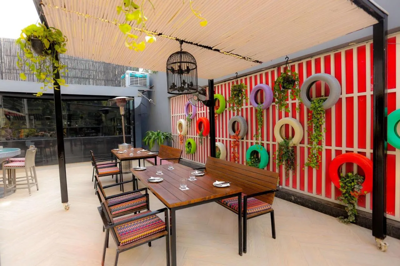 Park Inn by Radisson New Delhi Lajpat Nagar Hotel slide-4