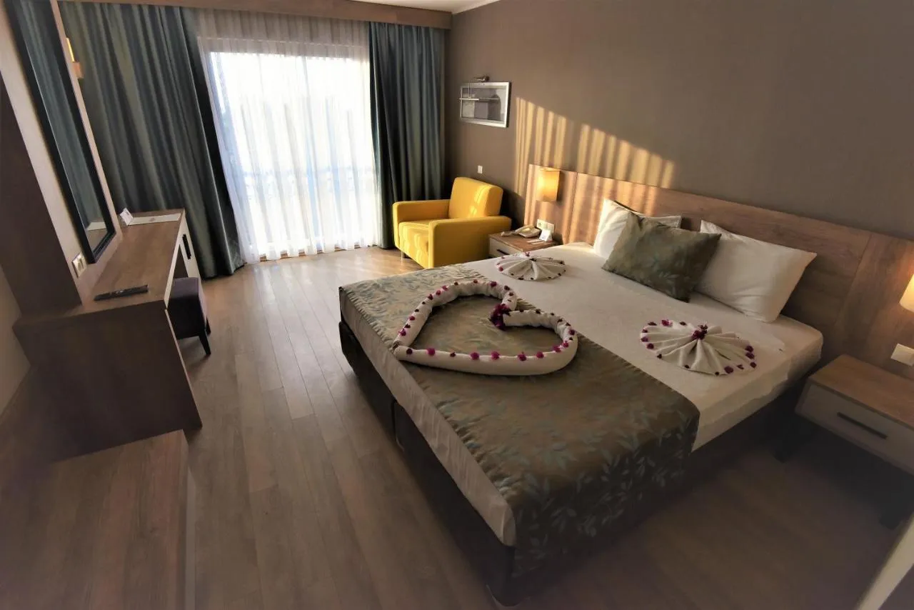 Lucida Beach hotel-2