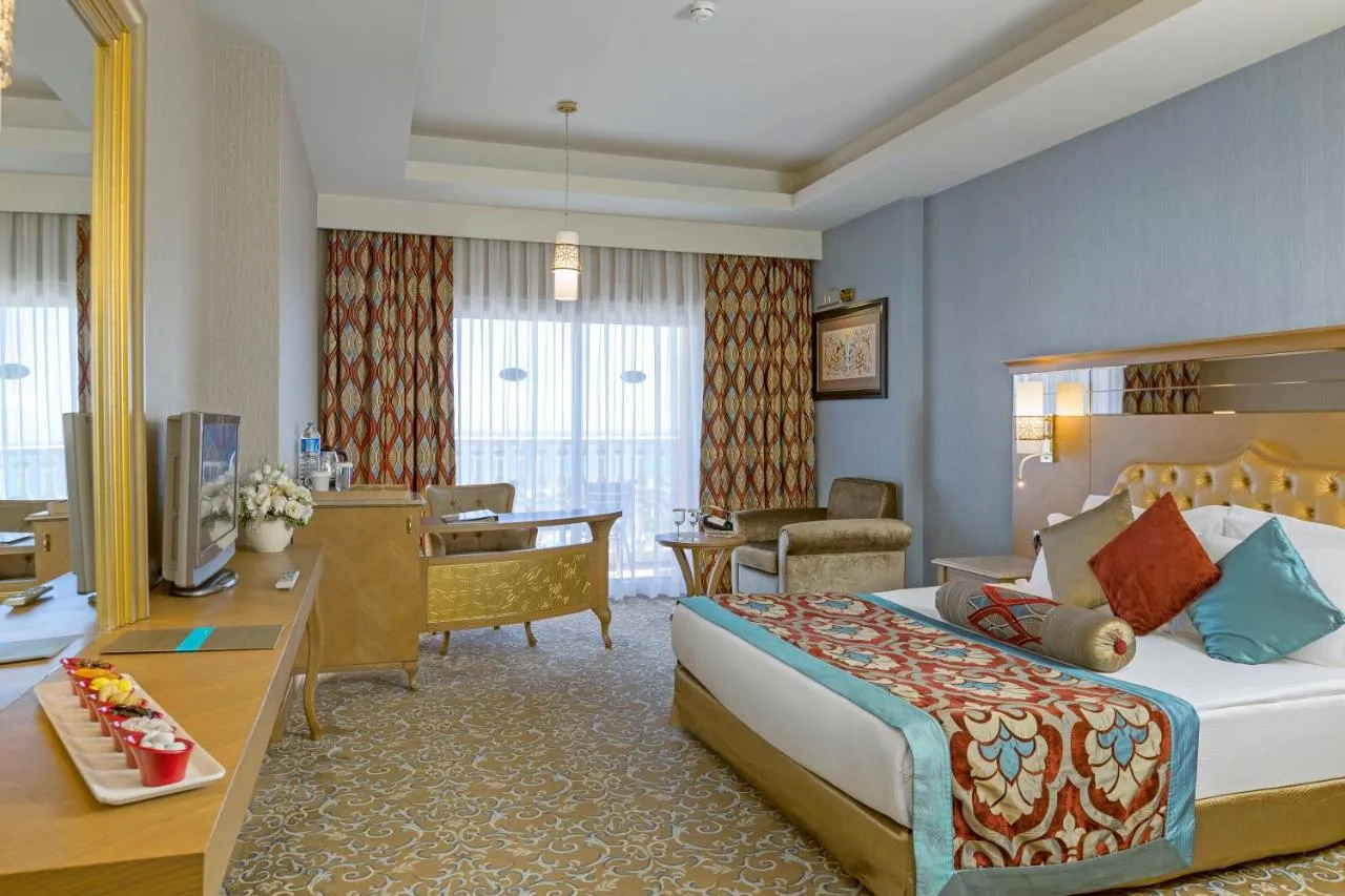 Royal Holiday Palace-2