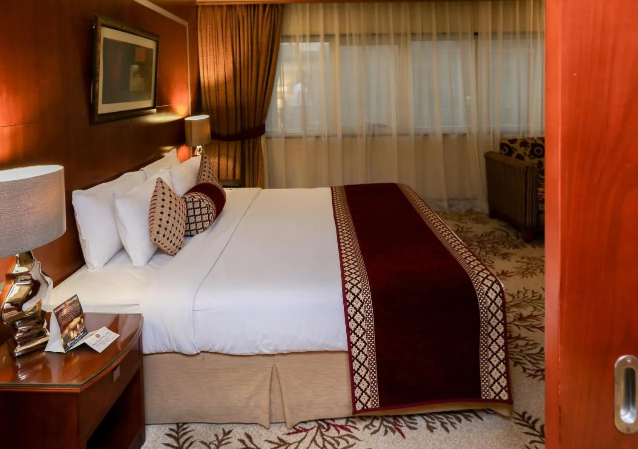 Ramee Royal Hotel slide-4