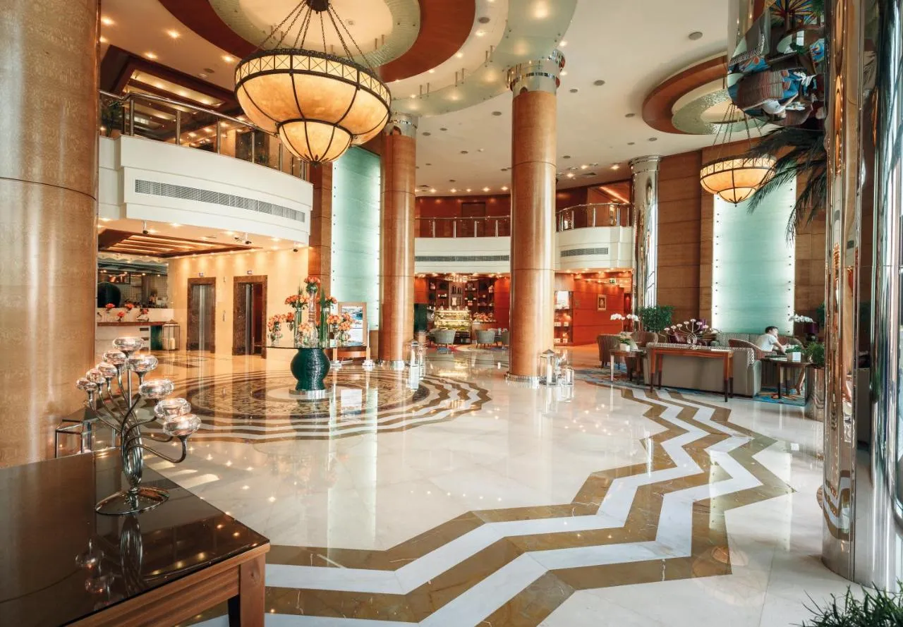 Swissotel Al Murooj Dubai slide-4