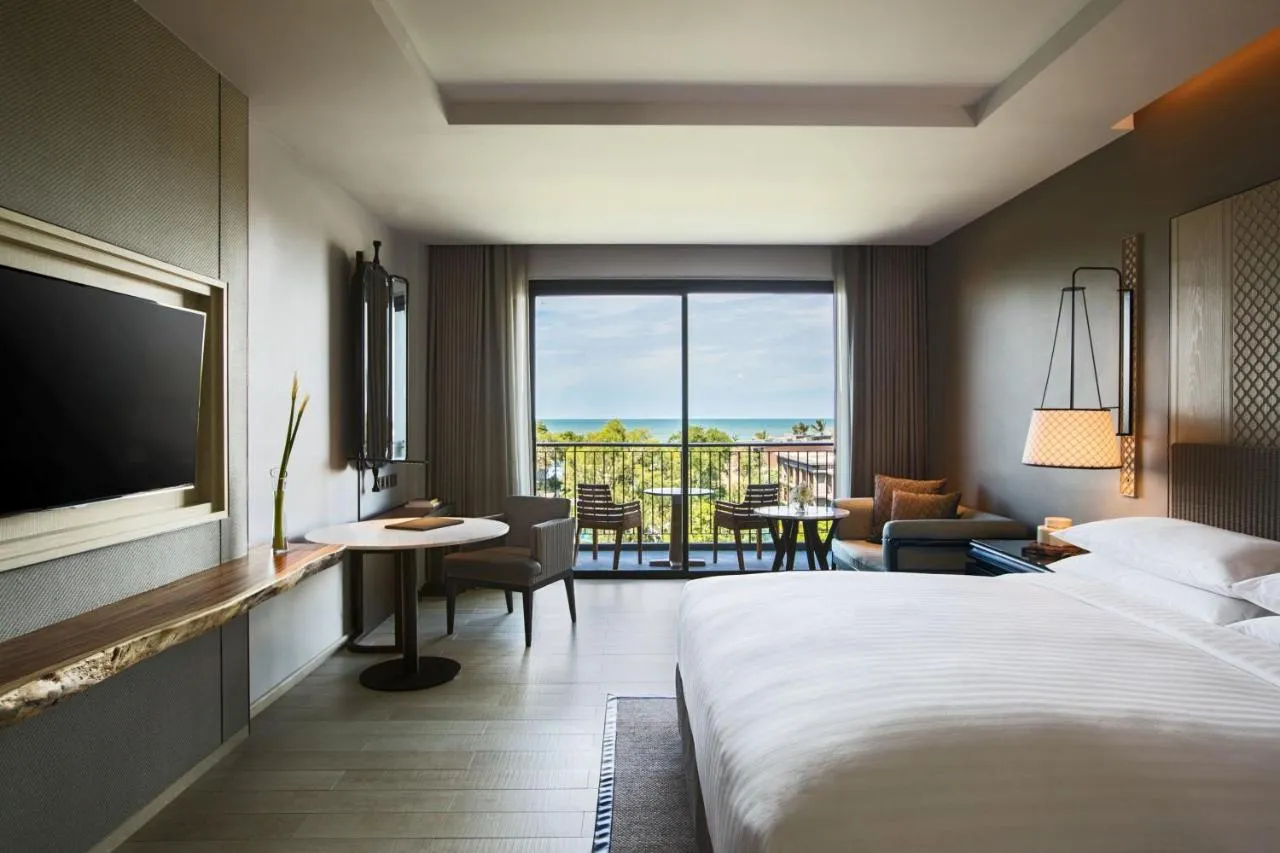 Hua-Hin-Marriott-Resort-Spa slide-3
