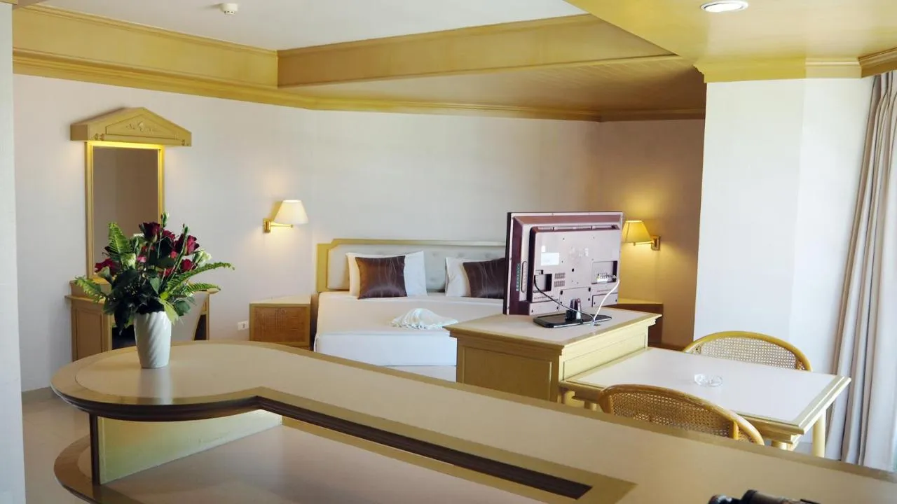 City Beach Resort-1