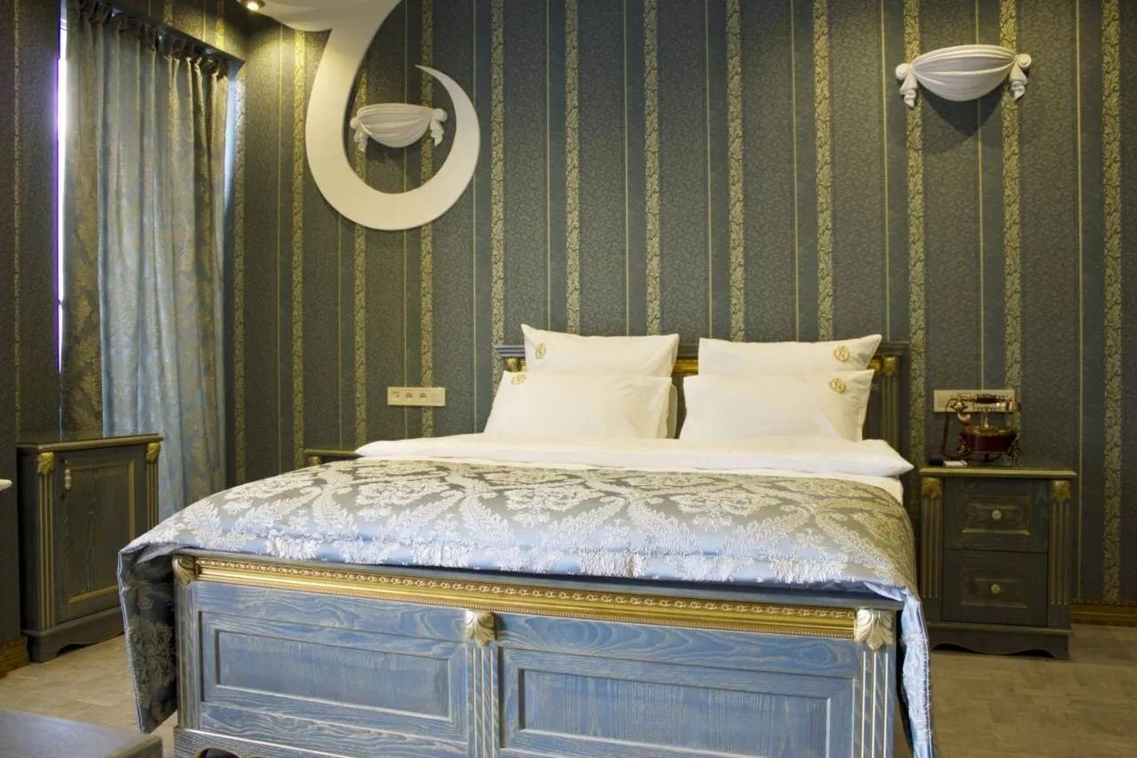 Neapol Boutique Hotel slide-5