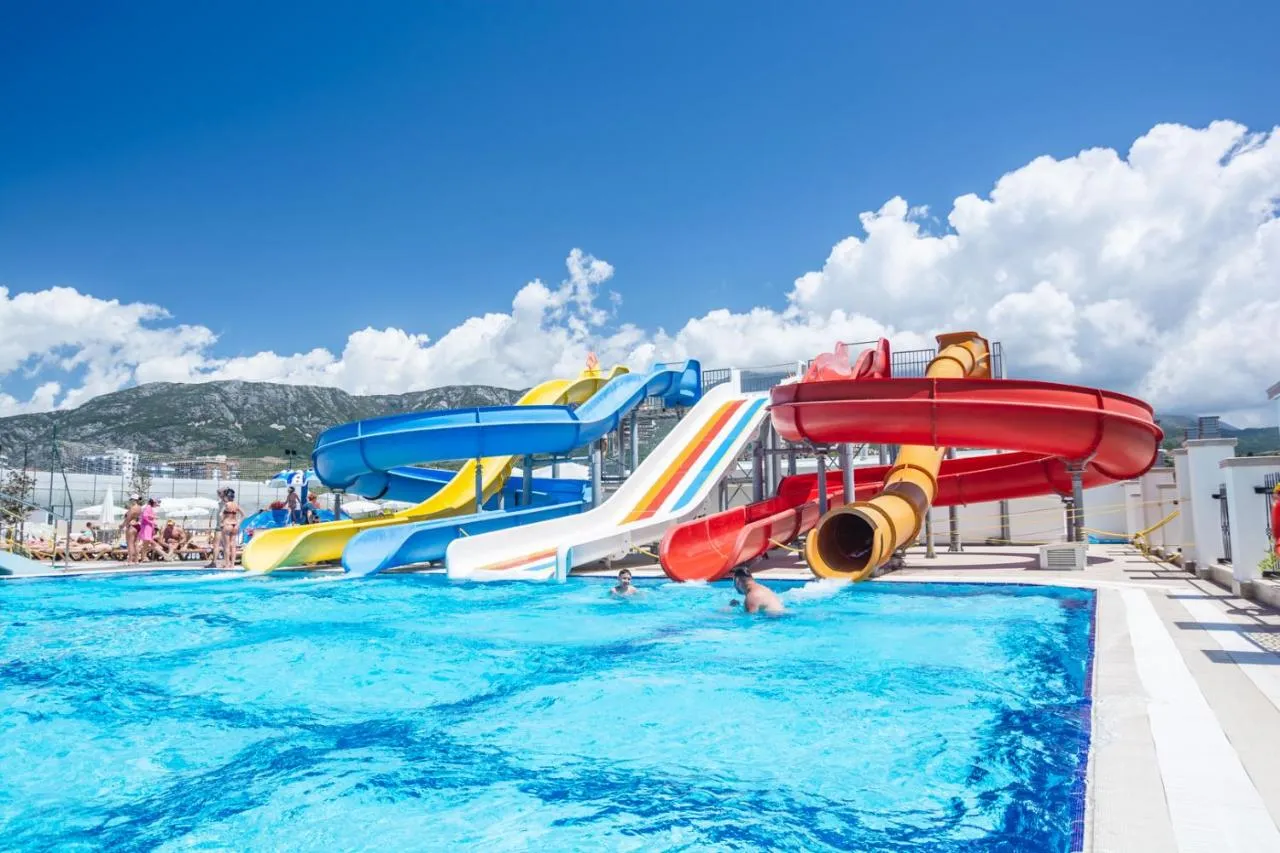 The Lumos Deluxe Resort Hotel & Spa slide-4
