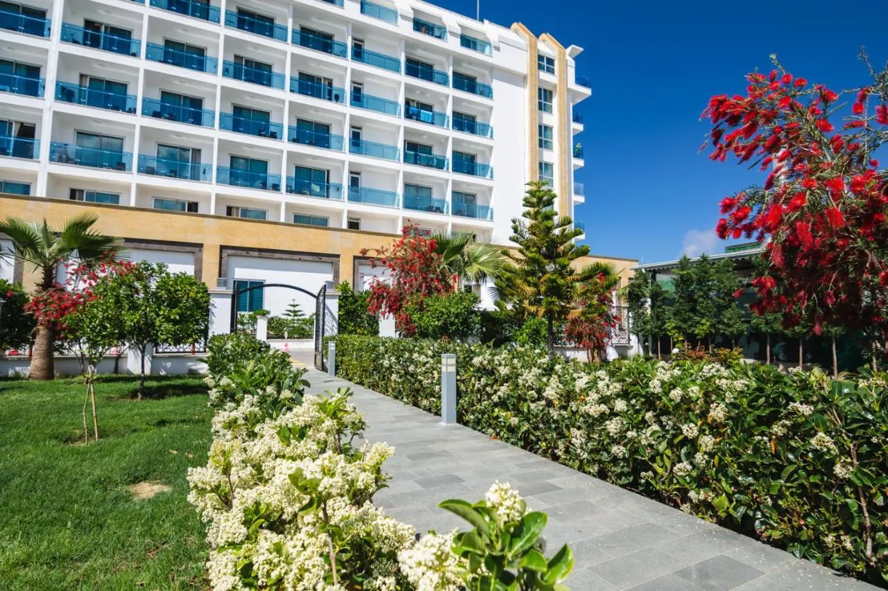 The Lumos Deluxe Resort Hotel & Spa slide-5