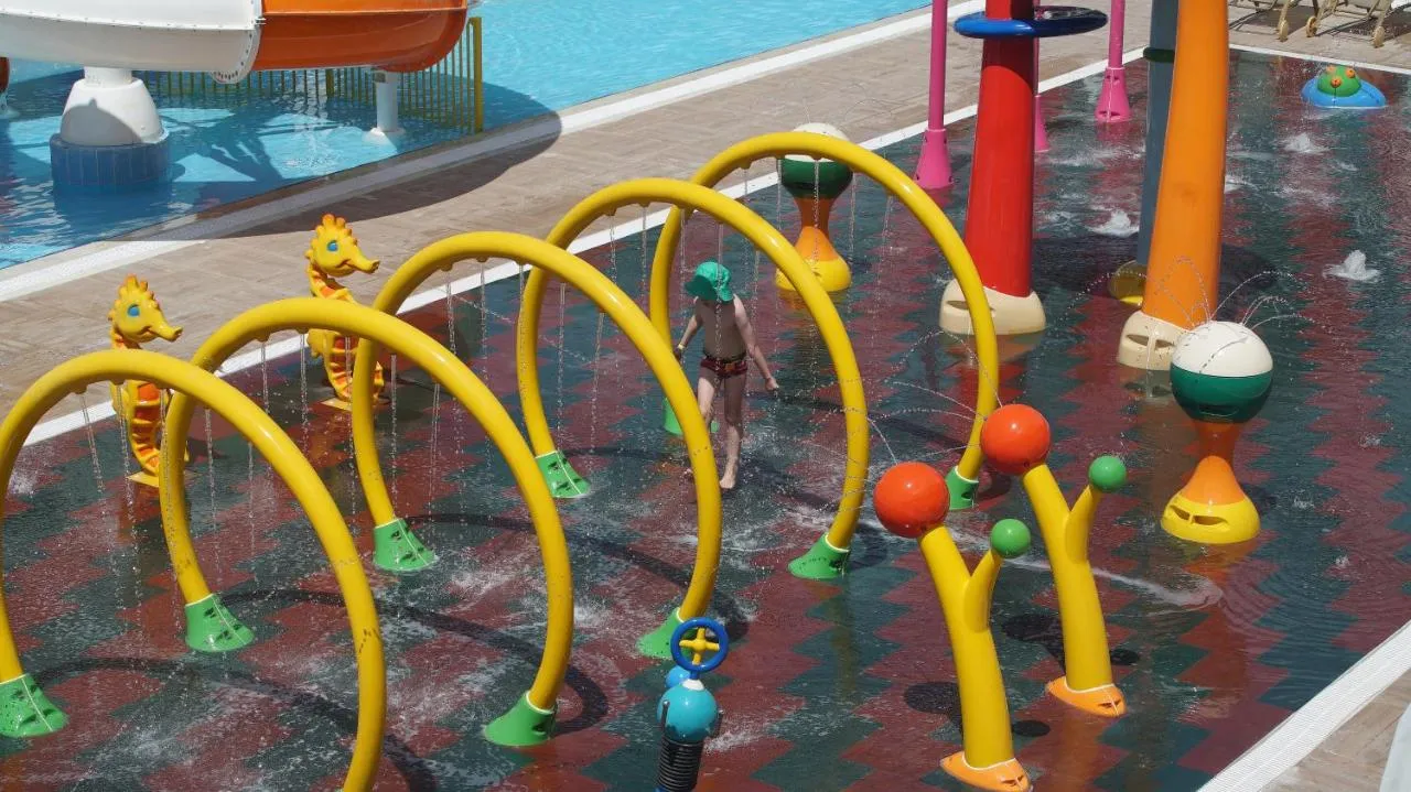Aqua Plaza hotel-1