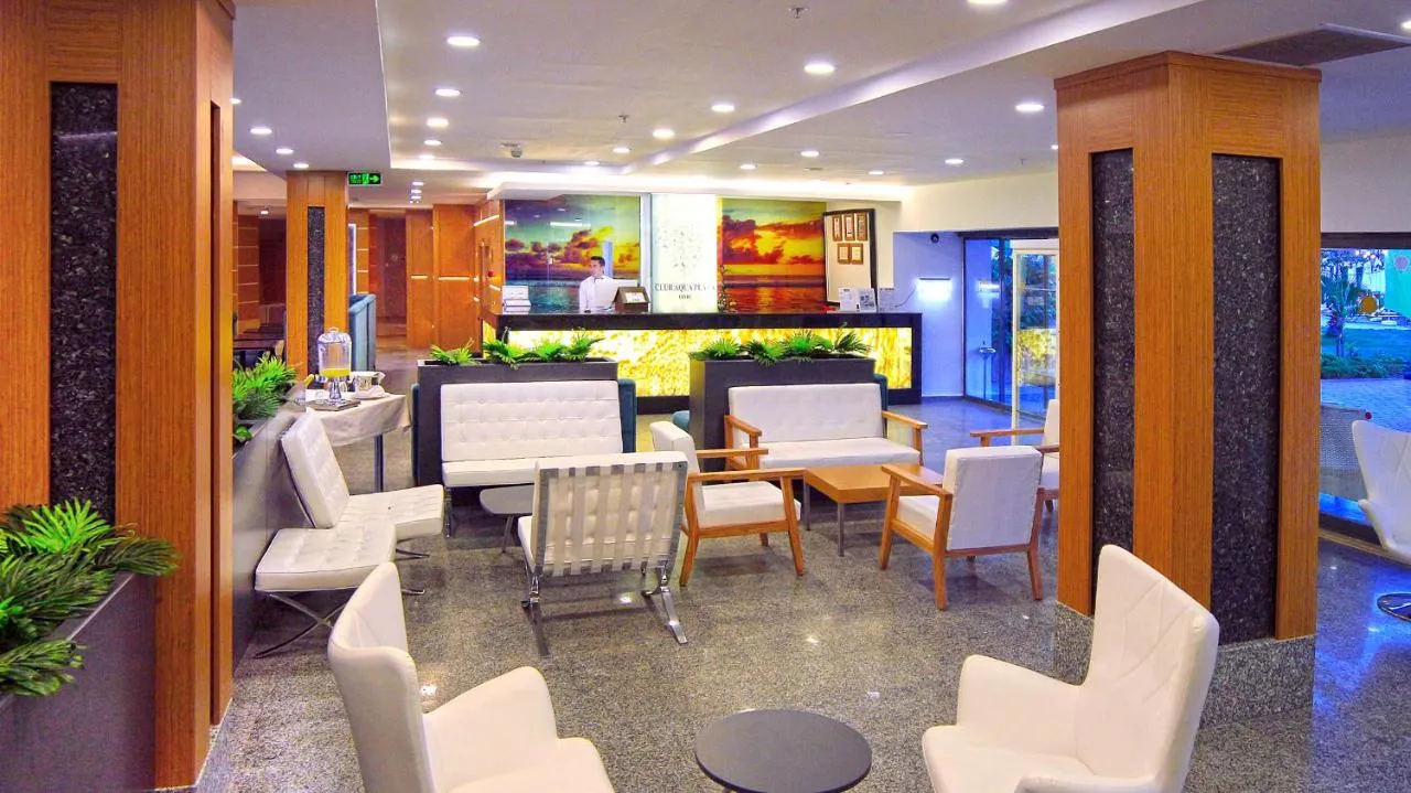 Aqua Plaza hotel slide-4
