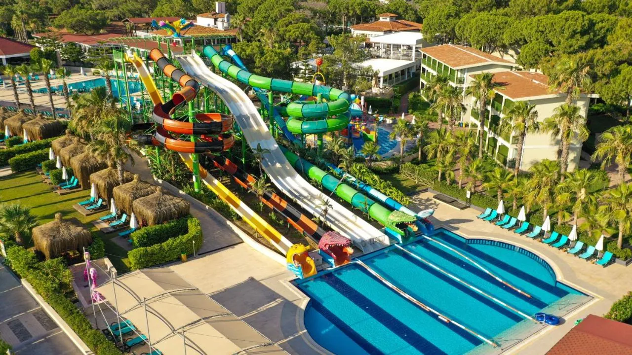 Crystal Flora Beach Resort slide-4